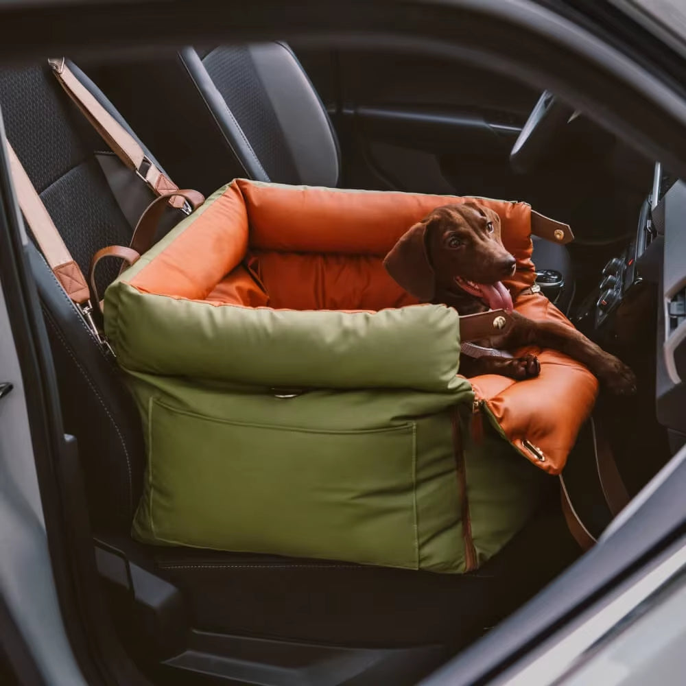 Winter Pet Outing Lathe Luxury Faux Leather Dog Car Seat/Cat Car Bed/Booster Bed Pet Booster Car Seat Comfortable Cat Travel Bed